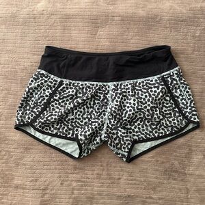 Lululemon Run Times Short 4” Ace Spot Tranquil Blue Polka Dot Women’s Size 6